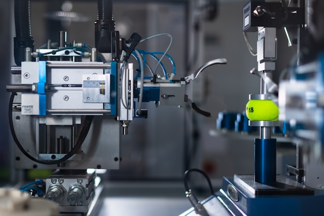 CNC機床設備TFT工業液晶屏應用:提升操作體驗與穩定性的關鍵